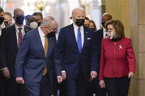 Pelosi invites Biden for March 1 State of the Union address