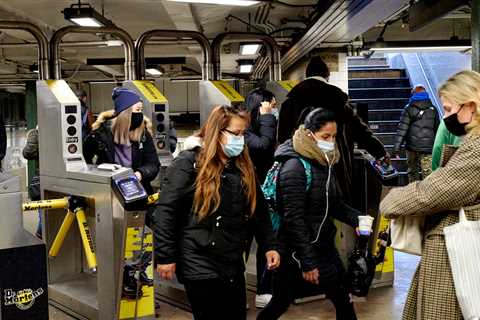 Subway? Yes. Gym? Maybe: Where You Need to Wear a Mask in New York
