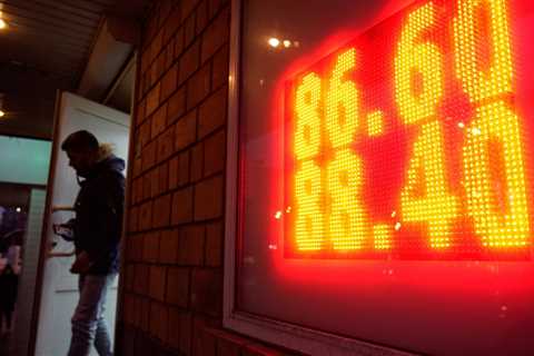Russia’s economy on the brink of crisis after attack on Ukraine