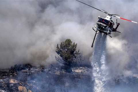 As The Lake Tahoe Wildfire Spreads, Everyone On The California Side Is Told To Leave