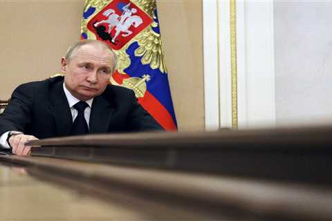 Putin may ABANDON siege of Kyiv and try to blitz other cities into submission after losing..