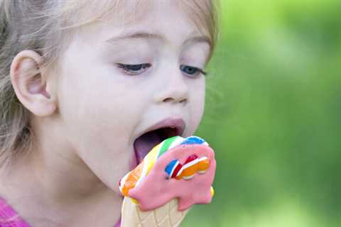 Do sweets cause cavities in teeth? – •