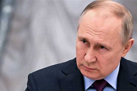 Vladimir Putin warns against phasing out Russian gas