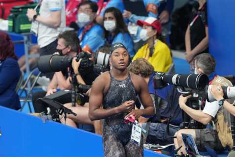 Simone Manuel failed to qualify for the women’s 50 free final.