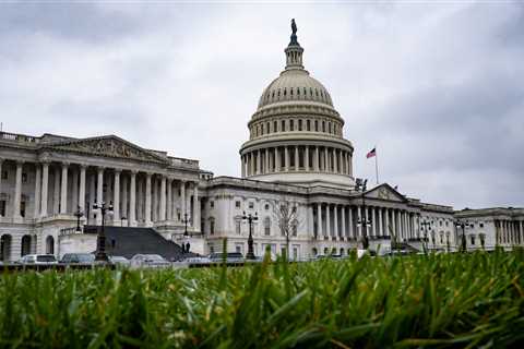 Congress Clears Bill to Allow Lending Arms to Ukraine