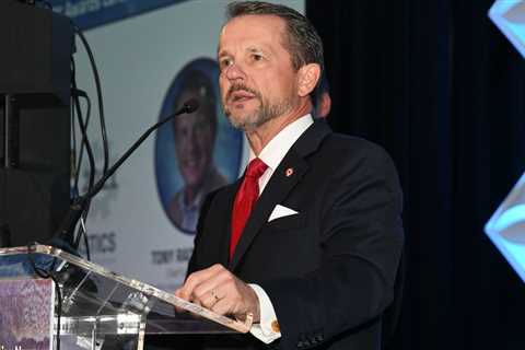 Plastics Market Association CEO Tony Radoszewski is the most recent to leave the business