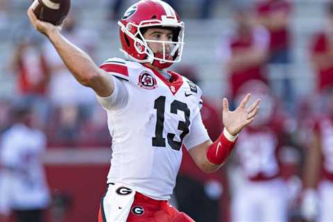 College football teams who could go undefeated in 2022