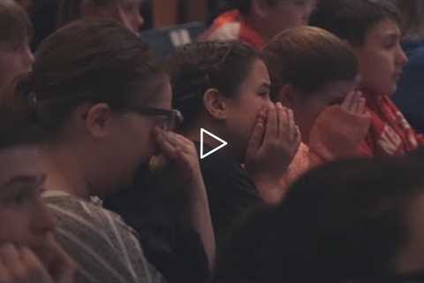 The Speech That Brought This Entire School To Tears (The Most Inspiring Motivational Video of 2017)