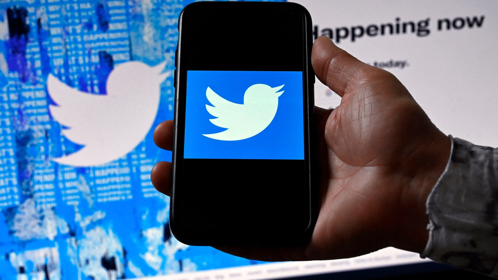 Whistleblower accuses Twitter of hiding major flaws