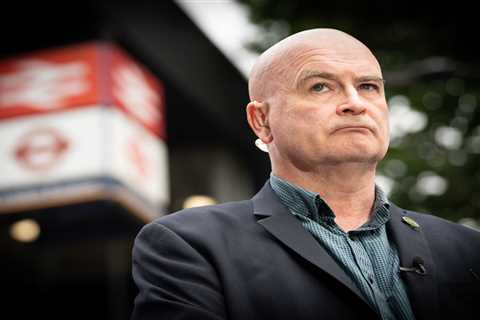 Militant RMT boss Mick Lynch eyes up creating a new monster union sparking fears of more strike..