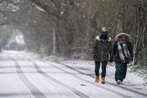 UK weather: Exact date Arctic blast will send temperatures plummeting after Brits shiver through 0C ..