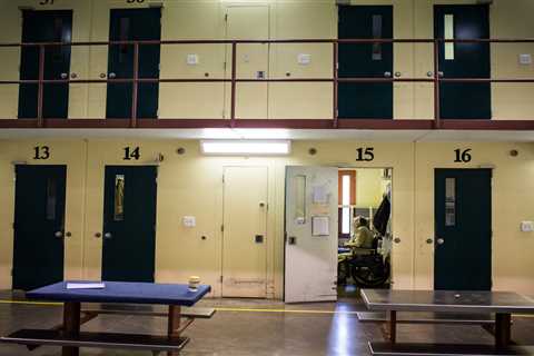 Federal prisons ‘riddled with mismanagement’ probed by U.S. Senate panel ⋆