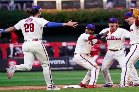 Phillies chop Braves down to size to advance to NLCS