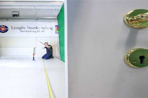 Watch: Extreme Archer Sets a Record, Shoots 7 Consecutive Arrows Through a Keyhole