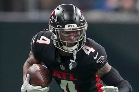 Atlanta Falcons Exes Mohamed Sanu, Tajae Sharpe Work Out for San Francisco 49ers – NFL Tracker