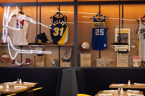 Indiana Pacers Club opens at Indianapolis Airport