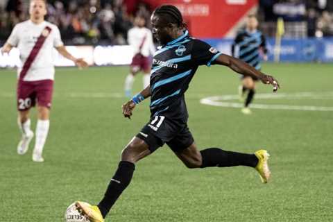 Switchbacks take on San Antonio in club’s first-ever Conference Final;  Lindley, Barry receive..