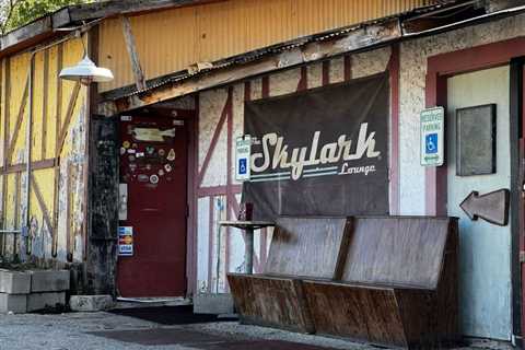 Best dive bar in Texas located in east Austin