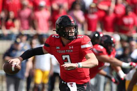 Texas Tech Red Raiders QB Behren Morton injured against TCU