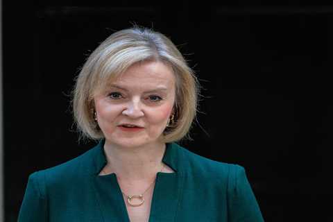 Liz Truss has card declined while buying lunch at trendy London restaurant