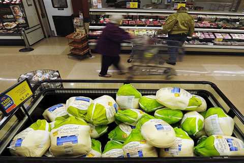 These retailers are competing to offer cheapest Thanksgiving turkeys as recession looms —..