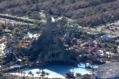 Orlando water parks closing due to cold temperatures