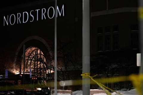 Arrests Made in Capturing of Man Inside Mall of America Nordstrom – NBC Los Angeles