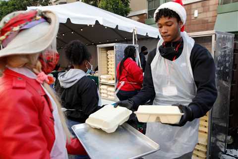 Images from San Francisco’s GLIDE Memorial Church celebrates Christmas with free neighborhood meals ..