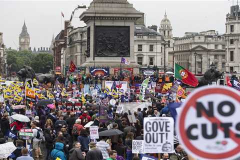 Unions urge teachers to vote for strikes as posties’ walkout may delay ballot forms