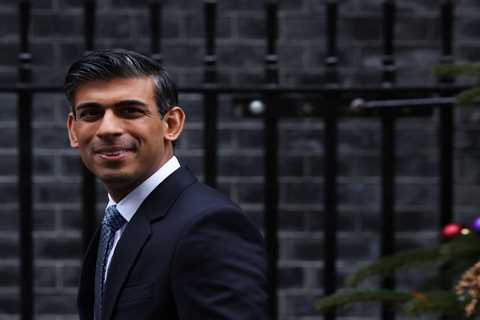 Rishi Sunak vows ‘fightback starts here’ as Tories trail Labour in polls