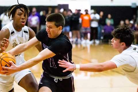 Buchholz Bobcats boys basketball falls to Gainesville Hurricanes