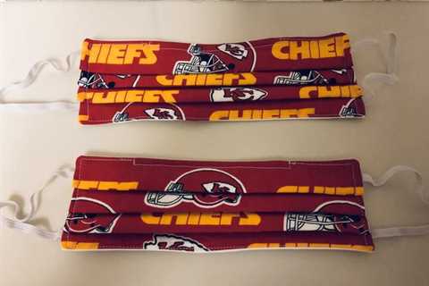 Kansas City Chiefs Mask Never Used – The Woodlands Texas Clothes & Accessories For Sale