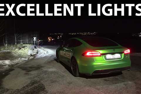 Tesla Model S Plaid headlights test