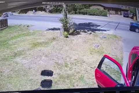 Loose tire appears out of nowhere and hits Canadian man's parked car