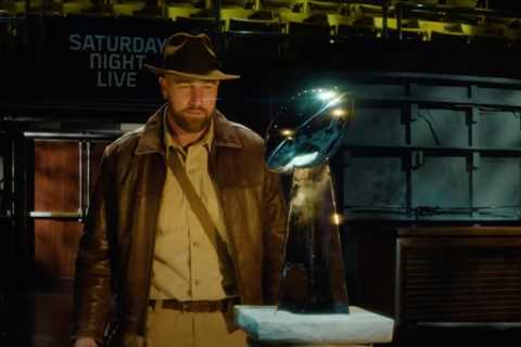 Travis Kelce is Indiana Jones as Host in Promo – The Hollywood Reporter