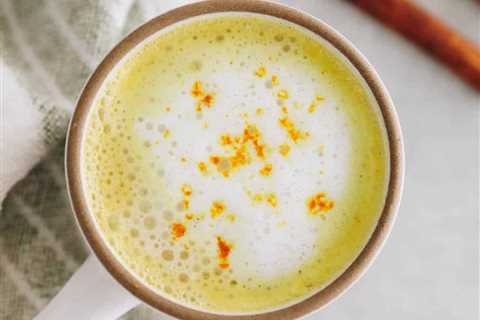 Turmeric Latte [Golden Milk Latte]