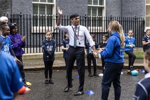 England’s Lionesses sign Rishi Sunak’s shirt as PM kickstarts drive to get all girls playing..