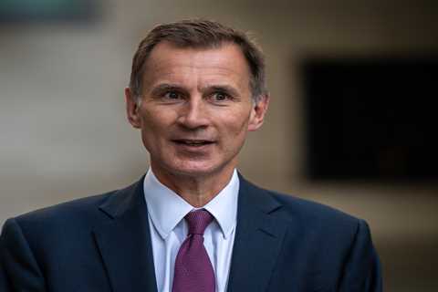 Jeremy Hunt will unveil back-to-work Budget to help get over-50s clocking on again