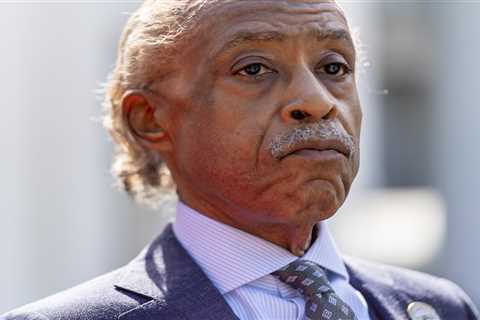 Sharpton looms over anti-menthols bill, without saying a word