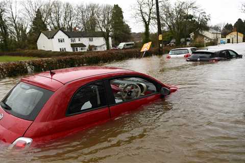 UK Weather – Brits to be battered by showers causing flood warnings across UK