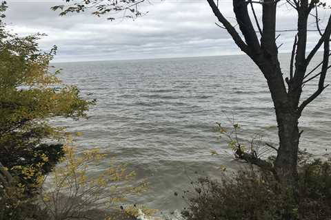 Lakewood is investigating the accessibility of Lake Erie with a feasibility study