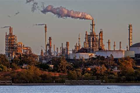 Oil refineries are polluting US waterways.  Too often, it’s legal.