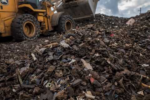 Eastman finishes job to recycle automobile plastic waste