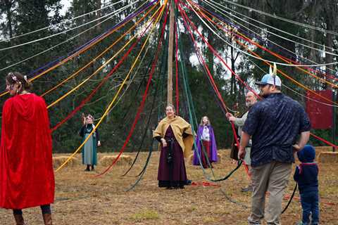 Hoggetowne Medieval Faire entertains tens of thousands