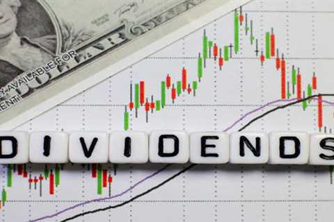 These 10%-Yielding Dividend Stocks Are Bargain Buys, Says Analyst