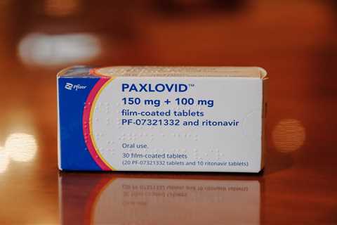 What Older Americans Need to Know About Taking Paxlovid