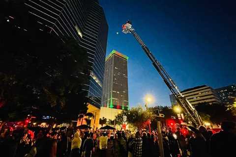 Tampa Residents Come Together To Celebrate Jewish Festival Of Lights