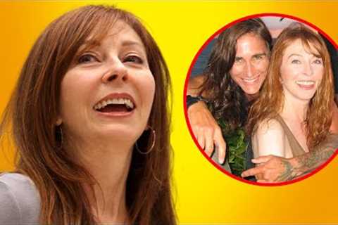 You Won’t Believe Who Cassandra Peterson Married, See Her Today at 71