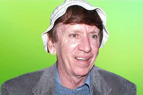 Bob Denver Sacrificed It All for His Autistic Son, Today He’s 39