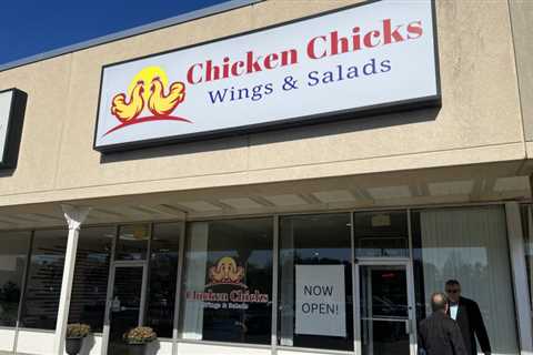 Chicken Chicks Restaurant holds grand opening in Endwell